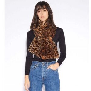 Leopard Print Faux Fur Scarf
